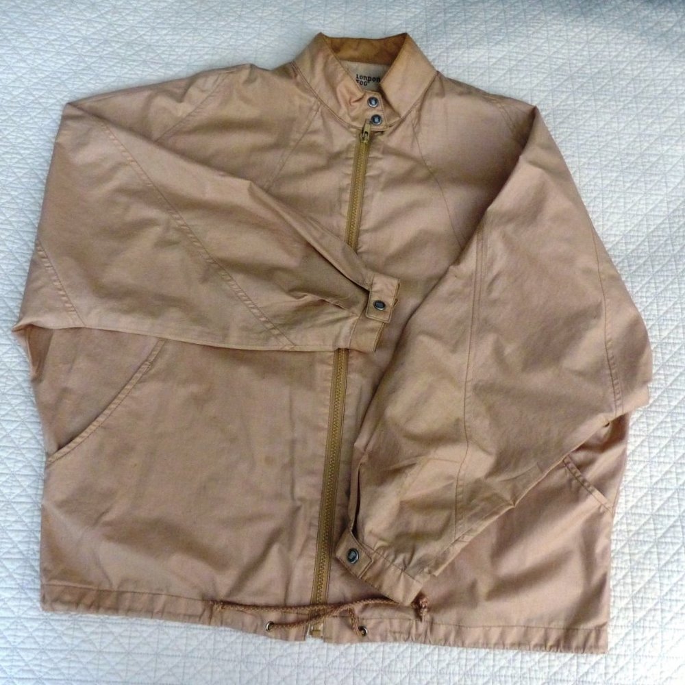 London Fog Outdoors Unlimited Women's Jacket Beige/Khaki. Fabric is Nylon Sz L